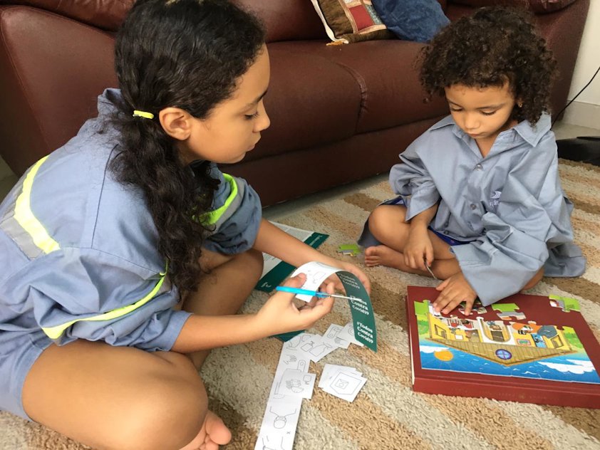 Puzzles, memory games and coloring games are used to raise awareness on the Covid-19 pandemic in Brazil.