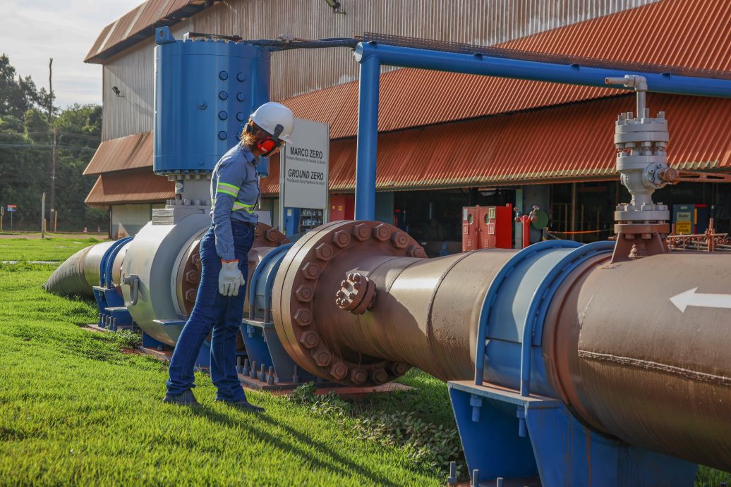 Nathalia_Lima_at_pipeline_ground_zerosite