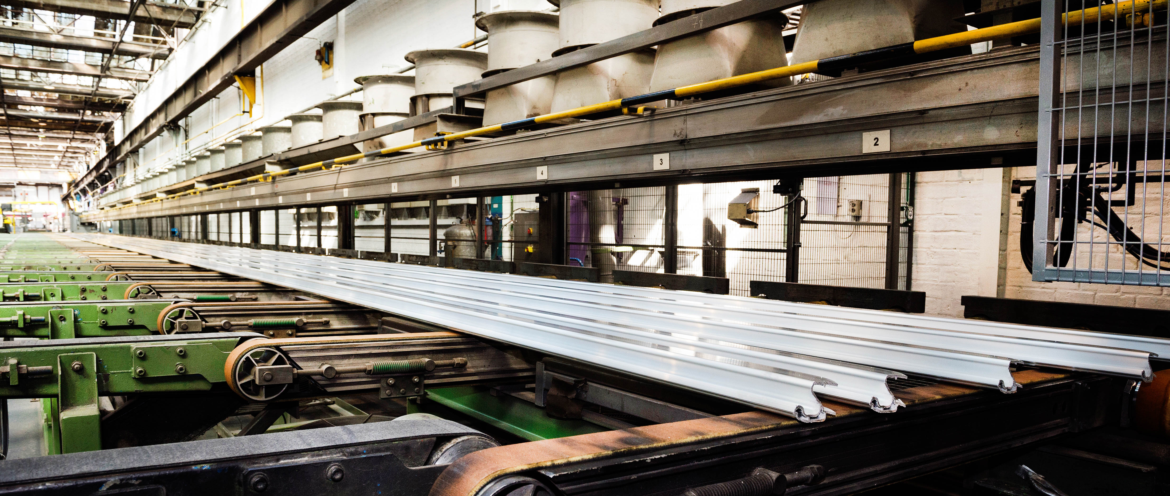 Profall, l'un des plus grands fabricants de profilés en aluminium extrudé  en Italie