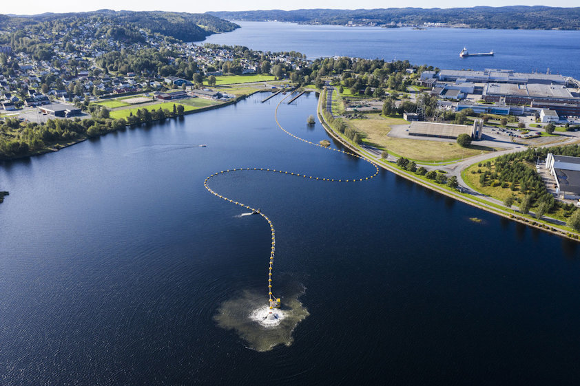 Luftfoto av drone og kabel