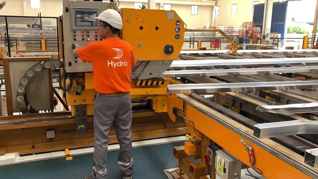 Hydro colleague at the plant in Pilar, Argentina 