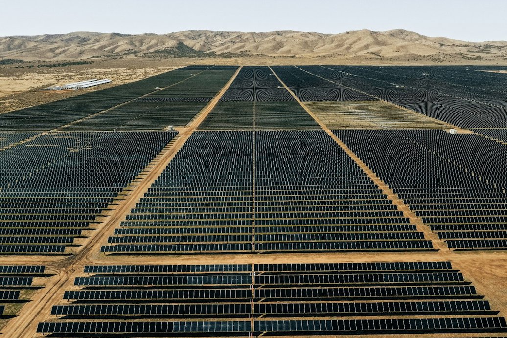 Clover Creek solar installation near Mona, Utah 