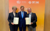 Her er Hydros konsernsjef Hilde Merete Aasheim, USAs spesialutsending for klima John Kerry og Volvo Groups konsernsjef Martin Lundstedt.