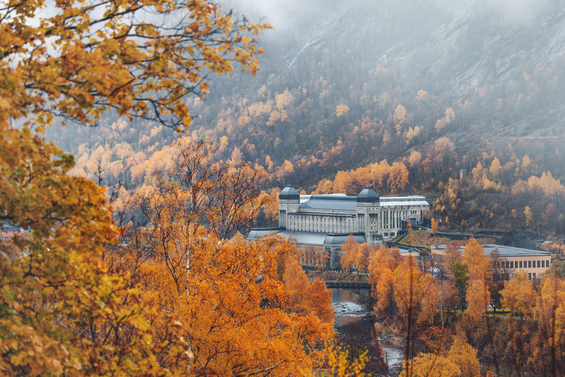 Hydro&#x27;s S&#xE5;heim hydroelectric power station at Rjukan