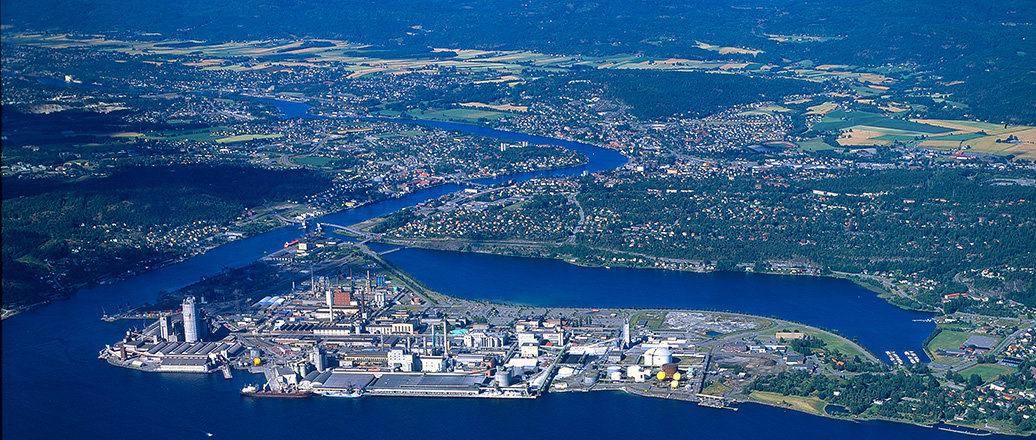 Flyfoto av Herøya