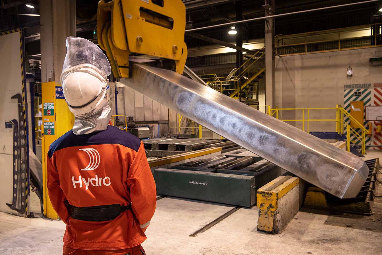 Aluminumproduksjon ved Hydro verk i Høyanger
