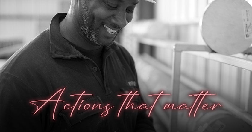 Hydro employee with aluminium dies