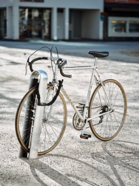 Kairos Fahrrad am Ständer