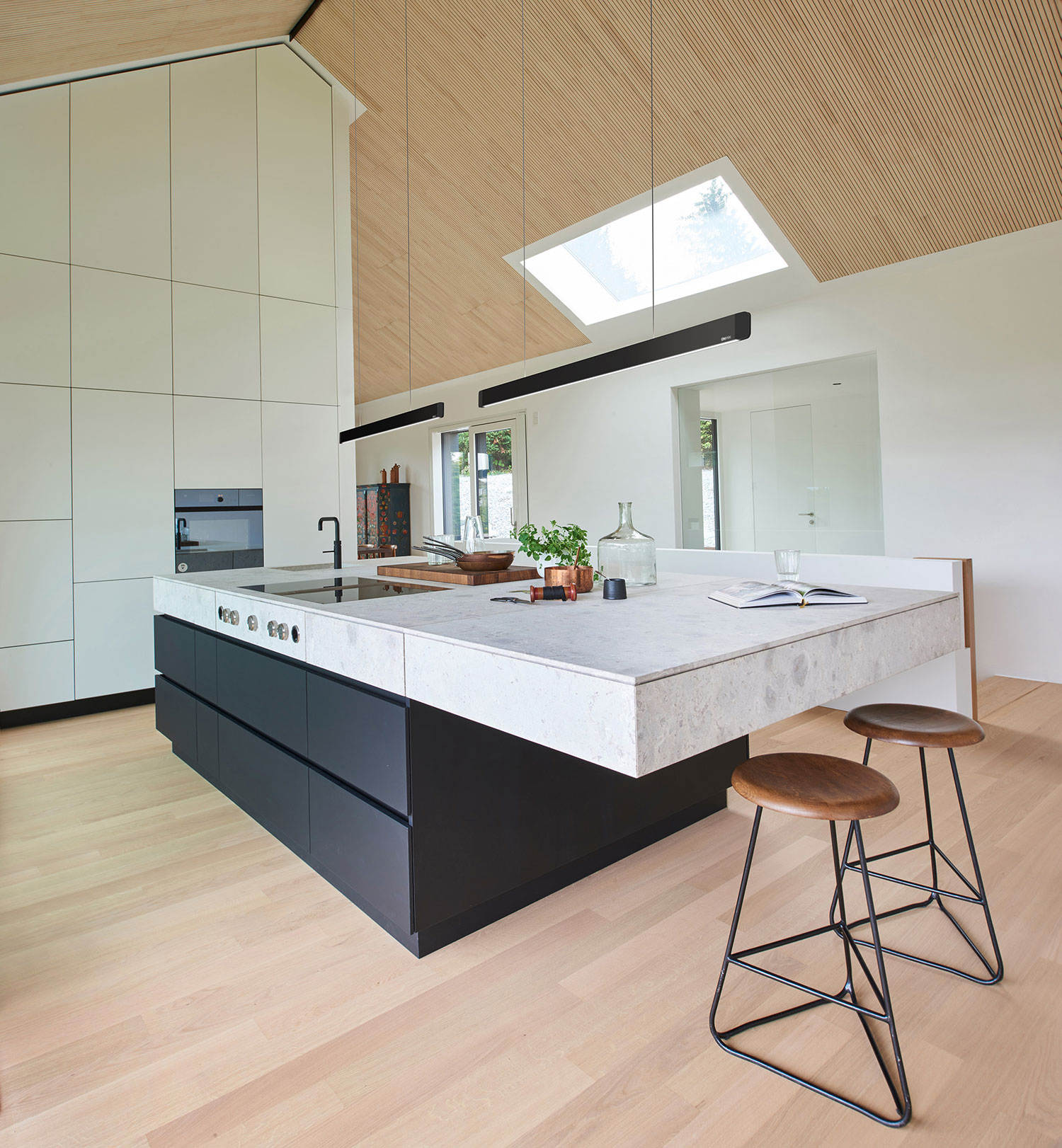 Pendelleuchte ONYXX-LINEA im Lebensraum Küche