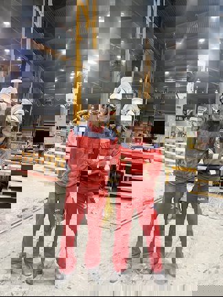 Jacob Emil Tønnesen and Marte Stamland at the casthouse in Årdal