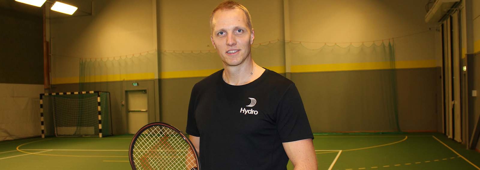 Albin Pettersson in the tennishall
